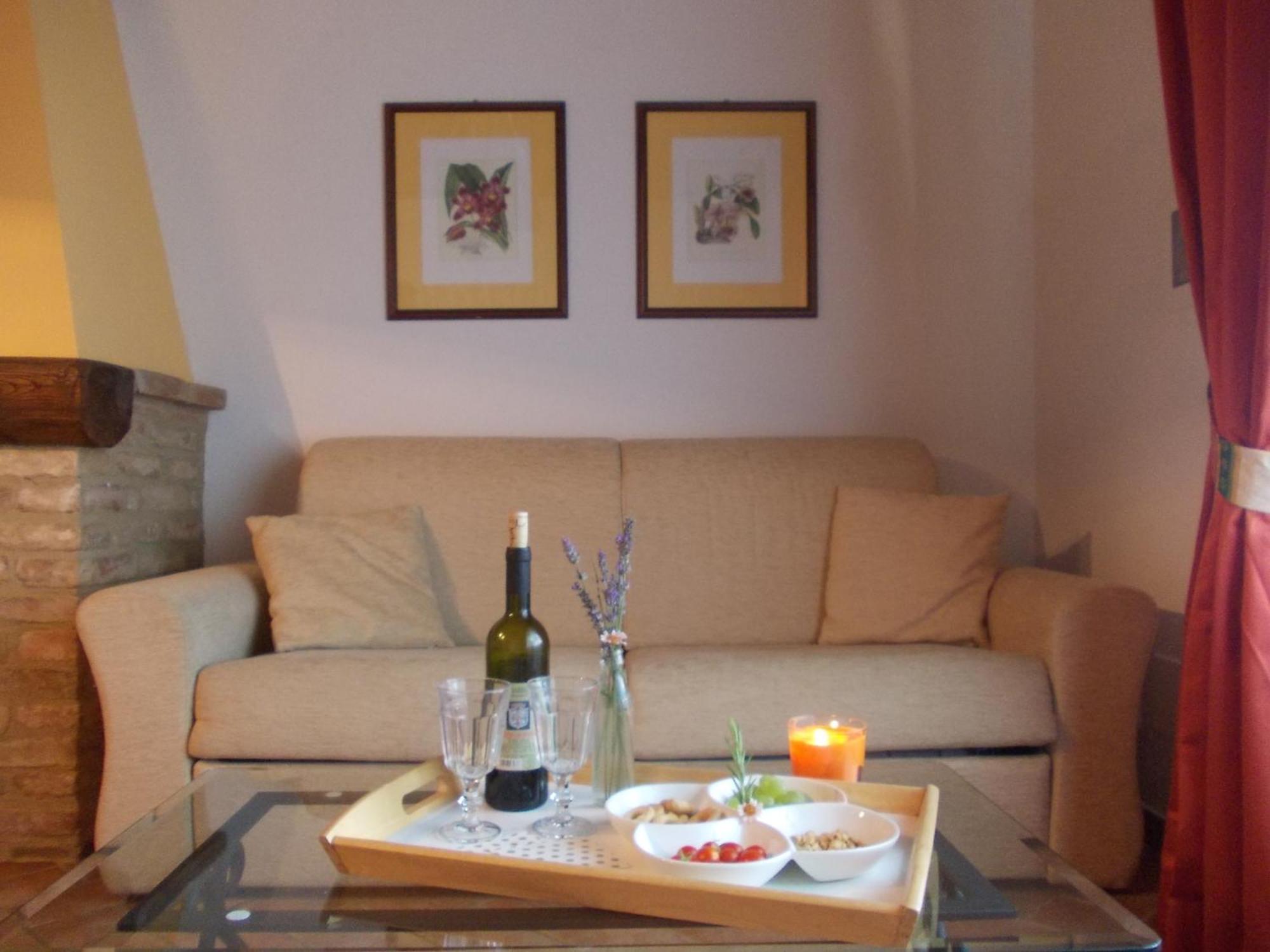 Poggio Al Palio Aparthotel San Lorenzo a Merse Phòng bức ảnh